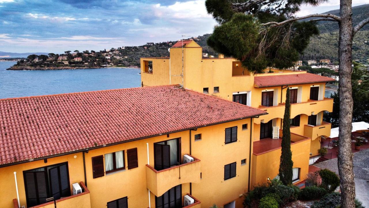 Albergo Filippo II Порто-Санто-Стефано Екстер'єр фото