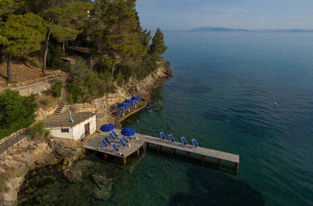 Albergo Filippo II Порто-Санто-Стефано Екстер'єр фото